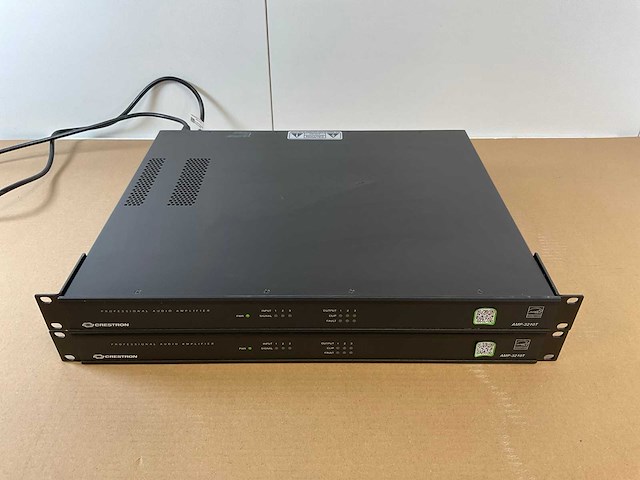 Crestron (amp-3210t) high performance audio solution channel amplifiers (2x) - afbeelding 1 van  3
