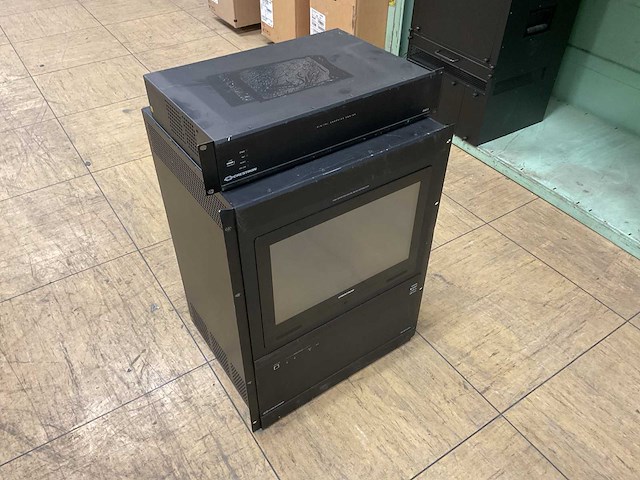 Crestron audio visuele apparatuur - afbeelding 1 van  8