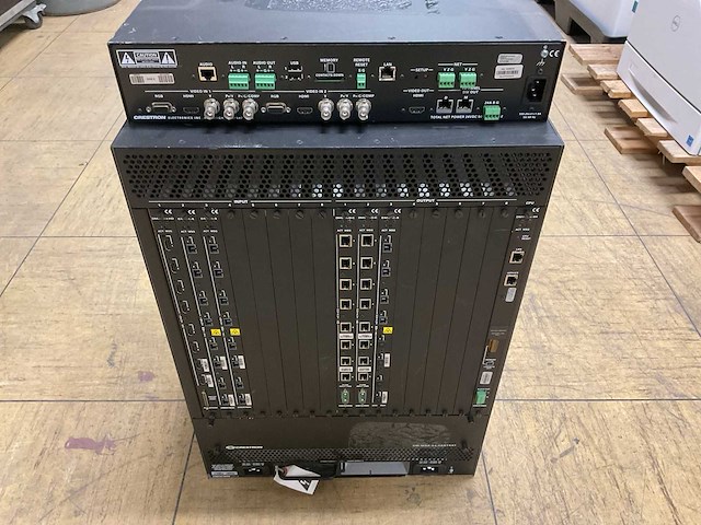 Crestron audio visuele apparatuur - afbeelding 5 van  8
