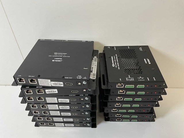 Crestron (dm-rmc-4kz-100-c/ dm-tx-201-c), digitalmedia 8g+ 4k60 4:4:4 hdr receivers & room controllers 100 / digitalmedia 8g+ transmitters 201 (14x) - afbeelding 6 van  12