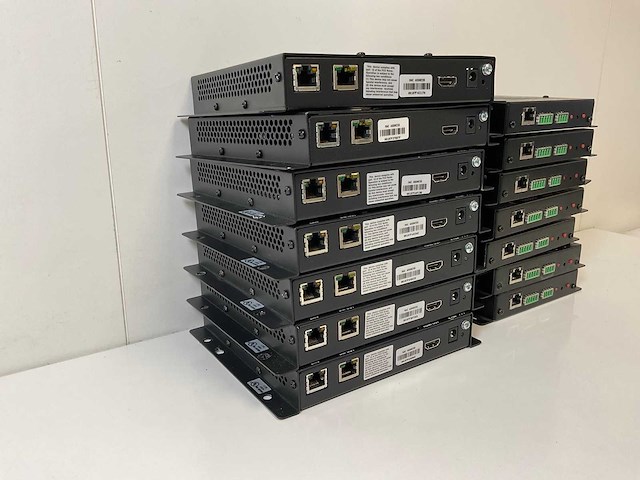 Crestron (dm-rmc-4kz-100-c/ dm-tx-201-c), digitalmedia 8g+ 4k60 4:4:4 hdr receivers & room controllers 100 / digitalmedia 8g+ transmitters 201 (14x) - afbeelding 8 van  12