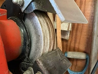 Creusen dubbele werkbankslijpmachine met beschermkappen - afbeelding 11 van  11