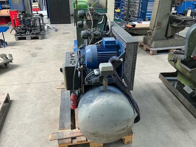 Crimex luchtcompressor - afbeelding 2 van  9