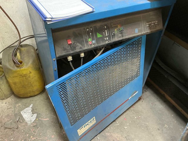 Crimex msk-g schroefcompressor met koeldroger en 1000l ketel - afbeelding 6 van  7