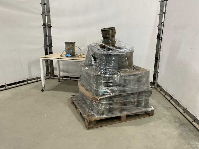 Cristallo - partij pvc slangen op haspel - afbeelding 1 van  6
