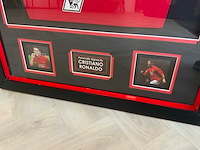 Cristiano ronaldo gesigneerd shirt - afbeelding 4 van  5