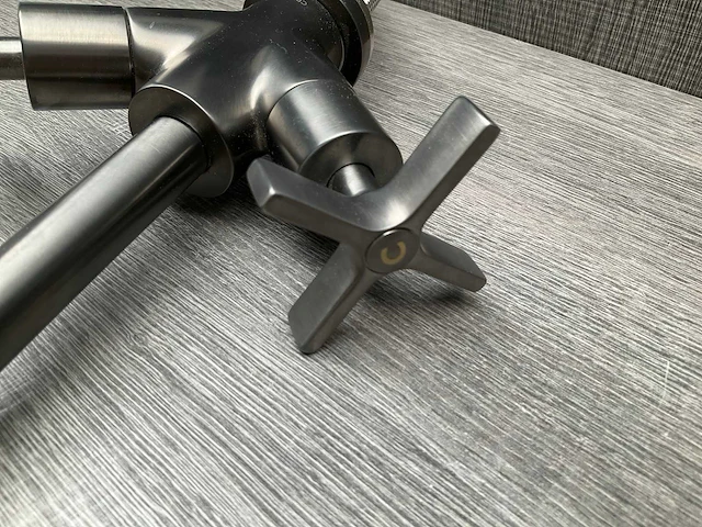 Cristina rubinetterie cross road wastafelkraan brushed steel 27cm - afbeelding 7 van  8