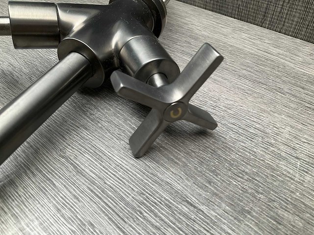 Cristina rubinetterie cross road wastafelkraan brushed steel 27cm - afbeelding 7 van  8