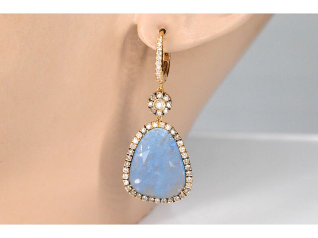 Crivelly - gouden oorhangers met grote natuurlijke edelstenen en diamanten - afbeelding 2 van  8