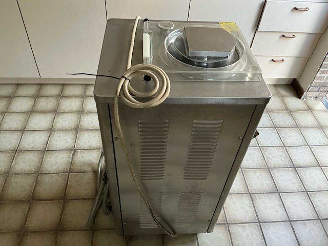 Crm pastogel 3-6s ijsmachine / pasteuriseer en mengmachine - afbeelding 4 van  8