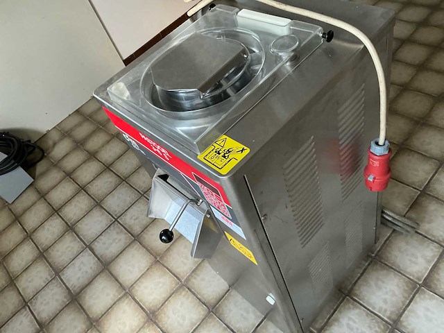 Crm pastogel 3-6s ijsmachine / pasteuriseer en mengmachine - afbeelding 6 van  8