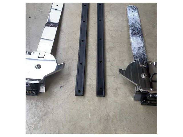 Crn custom line navetta 37 cockpit bench handling / sliding kit - afbeelding 2 van  3
