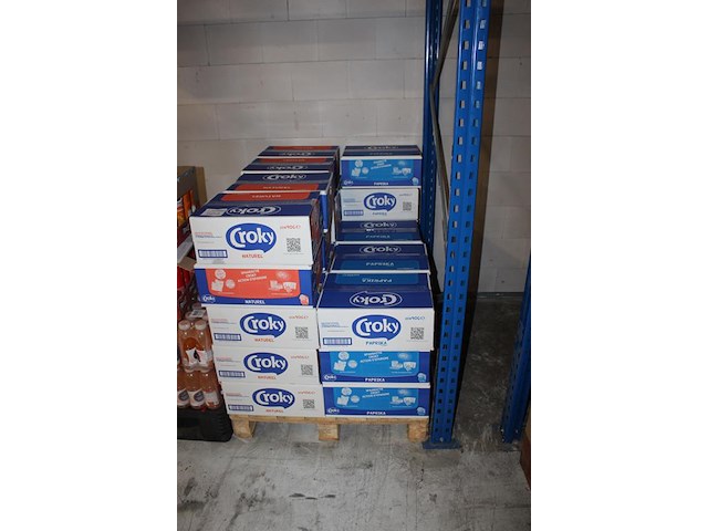 Croky naturel en paprika. 34 dozen met 20x 40g. tht 1/2-26. - afbeelding 2 van  2