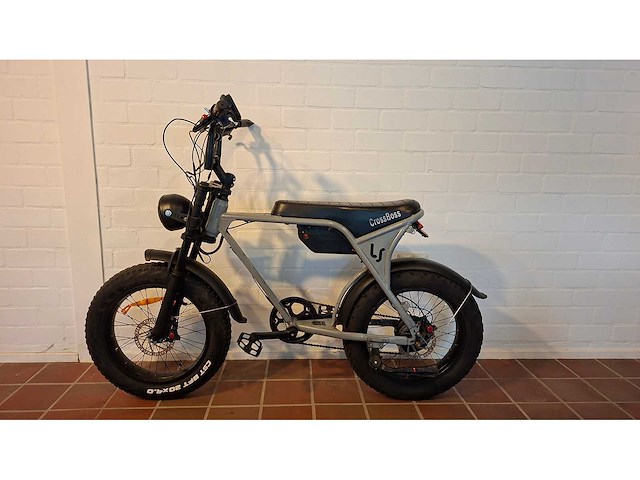 Crossboss fatbike elektrische fiets - afbeelding 1 van  7