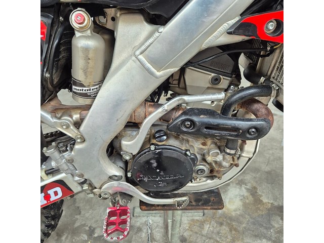 Crossmotor, honda, crf 250cc - afbeelding 9 van  25