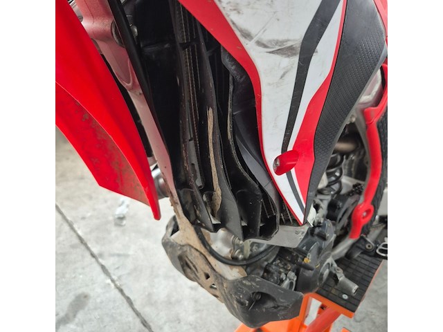 Crossmotor, honda, crf 450r - afbeelding 23 van  26