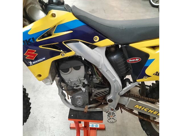 Crossmotor, suzuki, rm-z - afbeelding 14 van  26