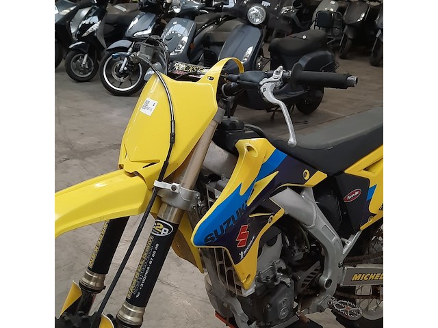 Crossmotor, suzuki, rm-z - afbeelding 17 van  26