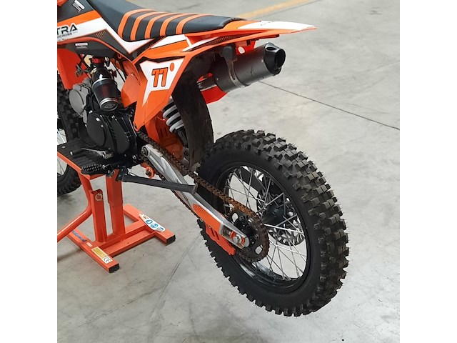 Crossmotor, ultra - afbeelding 3 van  17