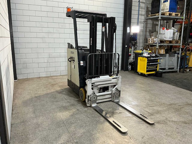 Crown - 2001 - rc3020-30 - stapelaar - afbeelding 8 van  15