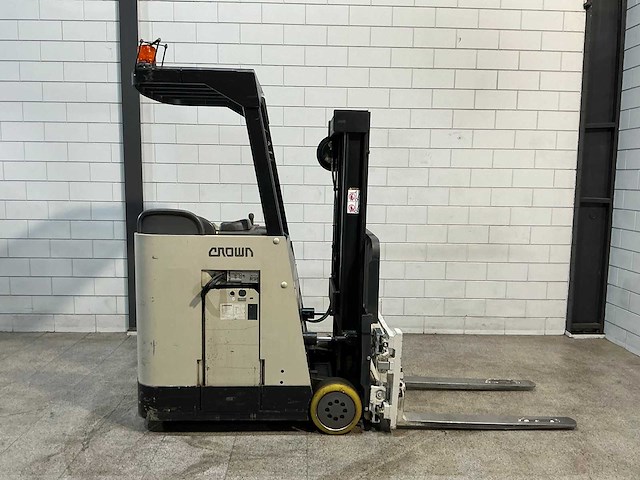 Crown - 2001 - rc3020-30 - stapelaar - afbeelding 12 van  15