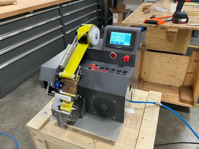 Crown - at-305 - overige verpakkingsmachines - afbeelding 1 van  14