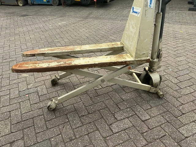 Crown high hand hydraulische palletwagen - afbeelding 2 van  9
