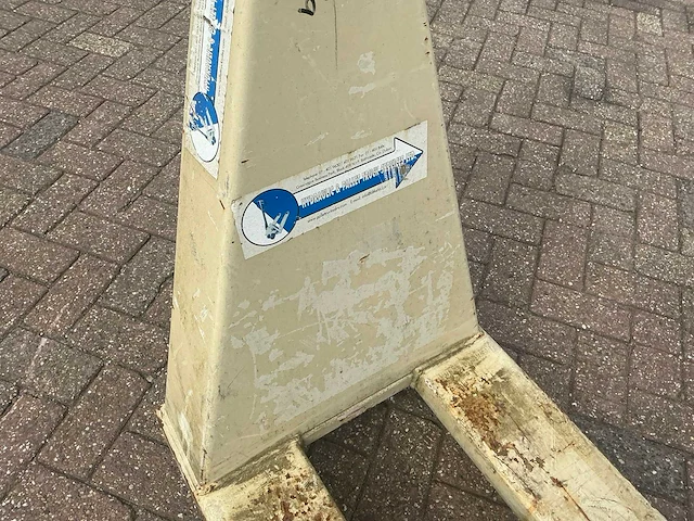 Crown high hand hydraulische palletwagen - afbeelding 9 van  9