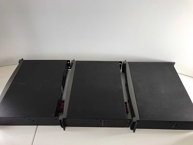 Crown (nxti1002-u-eu) xti 1002 professional 2-channel power amplifiers (3x) - afbeelding 5 van  7