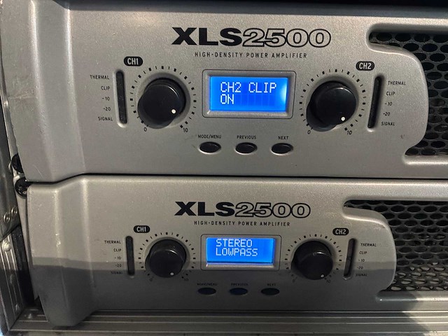 Crown xls2500 versterker (2x) - afbeelding 4 van  4