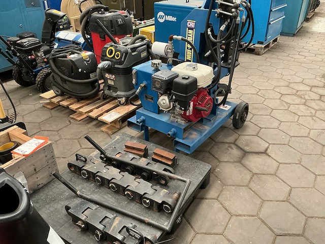 Cru hydro-jaw 1200 breek/aanmaak machine - afbeelding 2 van  6