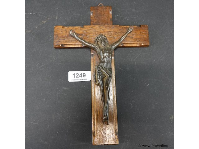 Crucifix met bronzen corpus - afbeelding 1 van  5