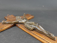 Crucifix met bronzen corpus - afbeelding 4 van  5