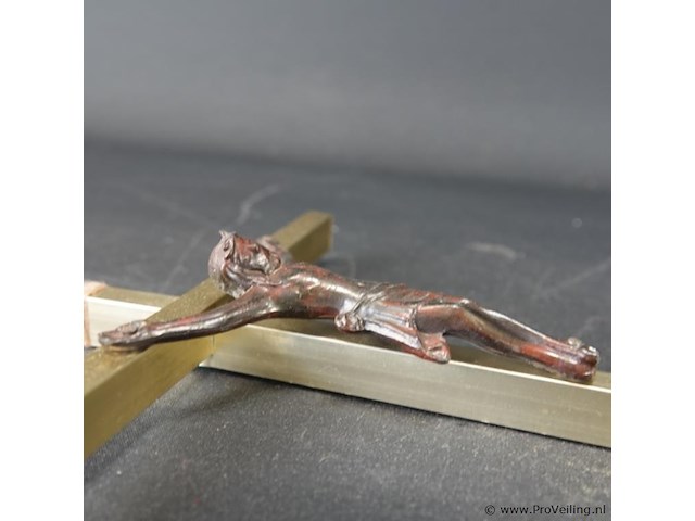 Crucifix met bronzen corpus - afbeelding 4 van  5
