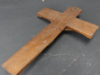 Crucifix met bronzen corpus - afbeelding 5 van  5