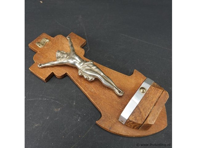 Crucifix met zilvertinnen corpus - afbeelding 2 van  5