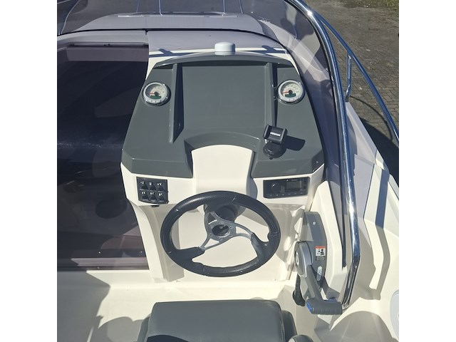 Cruiser, galia, 525, 2015, met buitenboordmotor evinrude | 115 pk - afbeelding 9 van  77