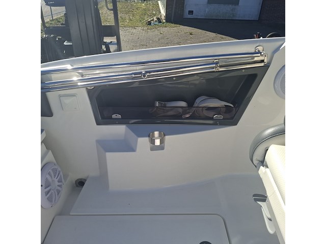 Cruiser, galia, 525, 2015, met buitenboordmotor evinrude | 115 pk - afbeelding 16 van  77