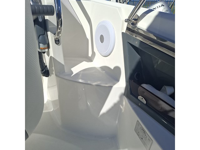 Cruiser, galia, 525, 2015, met buitenboordmotor evinrude | 115 pk - afbeelding 39 van  77