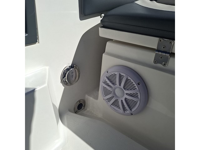 Cruiser, galia, 525, 2015, met buitenboordmotor evinrude | 115 pk - afbeelding 40 van  77