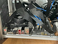Crypto mining rig - afbeelding 8 van  10