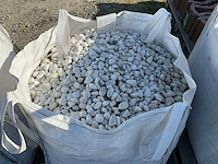 Crystal white grind 0,5 m3 - afbeelding 2 van  4