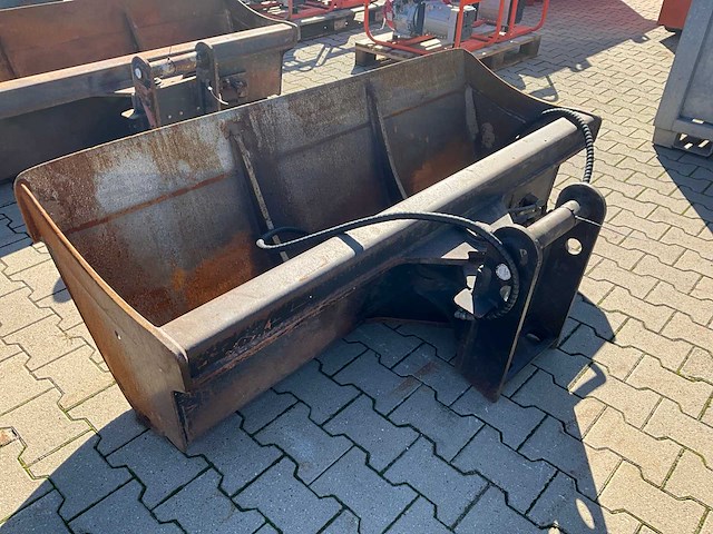 Cseri / yanmar gh1800 kantelbak - afbeelding 1 van  7
