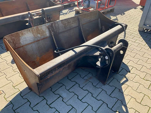 Cseri / yanmar gh1800 kantelbak - afbeelding 1 van  7