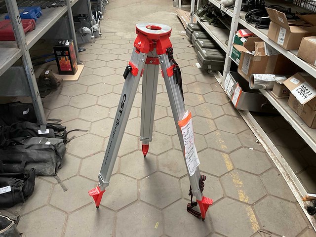 Cst laser statief - afbeelding 1 van  4