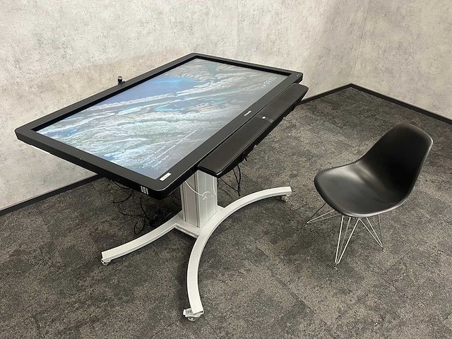 Ctouch - 60" interactieve touchscreen met kantelbare lift - afbeelding 7 van  14