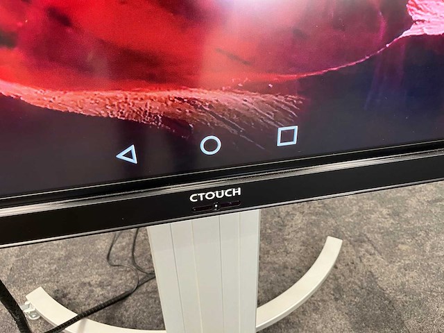 Ctouch - 65" touchscreen met verrijdbare kantelbare lift - afbeelding 5 van  17