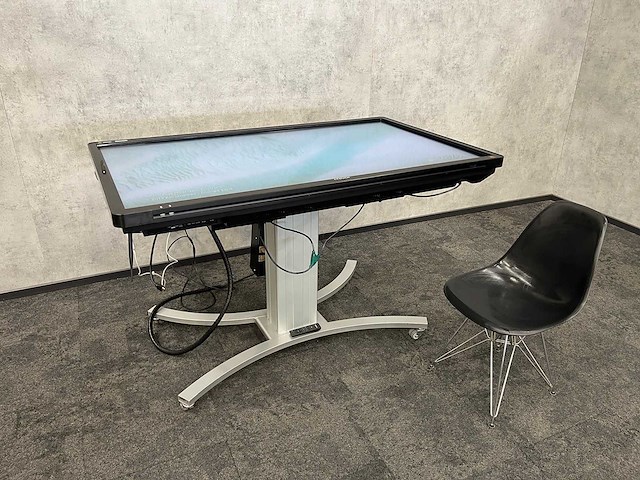 Ctouch - 65" touchscreen met verrijdbare kantelbare lift - afbeelding 8 van  17