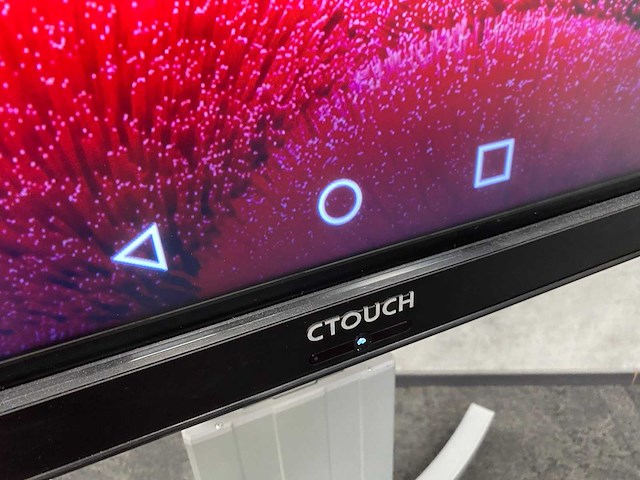 Ctouch clap-65uhda5 - 65" uhd 4k touchscreen met verrijdbare lift - afbeelding 14 van  19