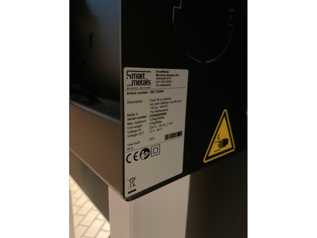 Ctouch ct84led40bos10p 84” uhd touchscreen op elektrische lift - afbeelding 4 van  17